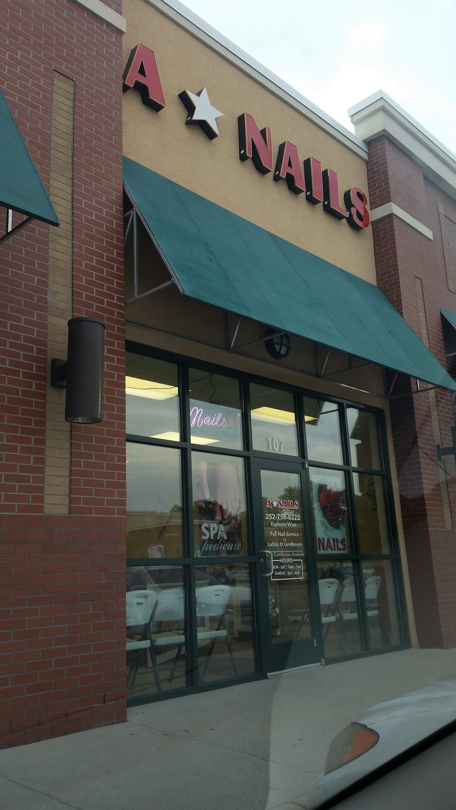 A Star Nails logo